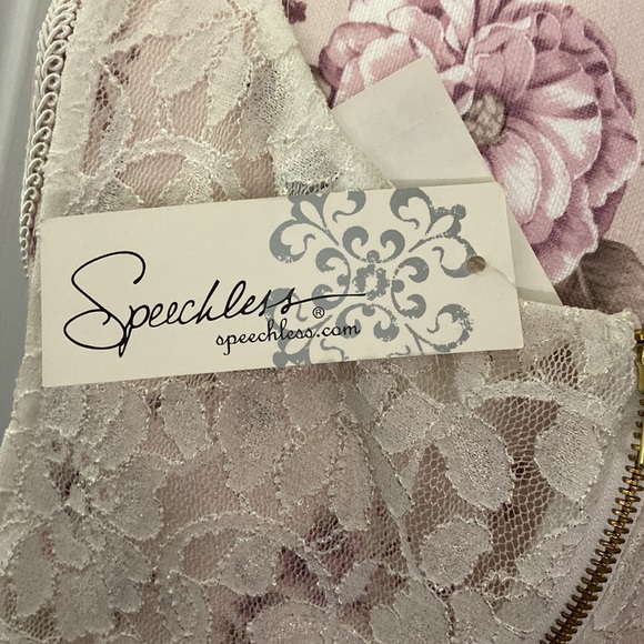 Black and White Dress - Picture 4 of 5